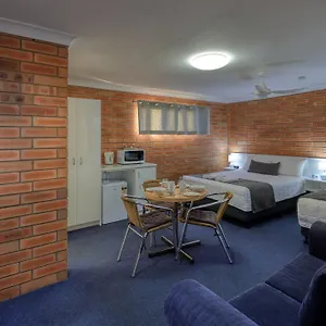 Motel Gunsynd Motor ***