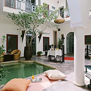زيارة الفندق