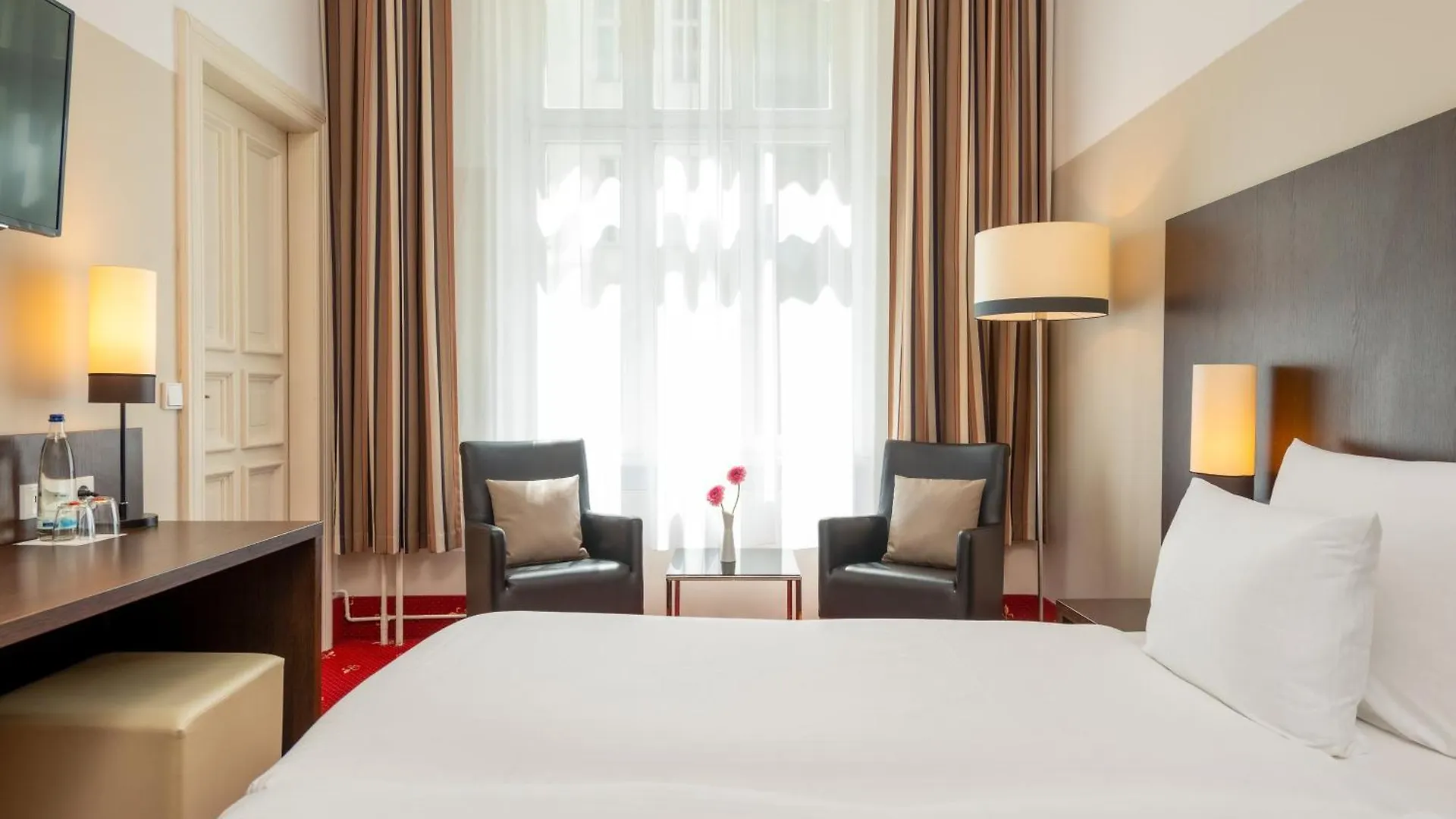 Leonardo Hotel Berlin Ku'Damm 4*,